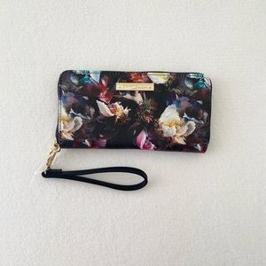 Betsey Johnson zip around wallet